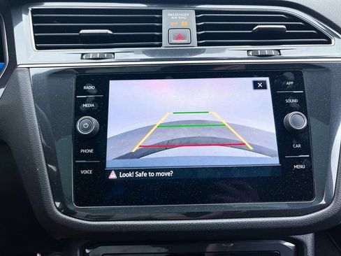 Used 2022 Volkswagen Tiguan SE R-Line image 7