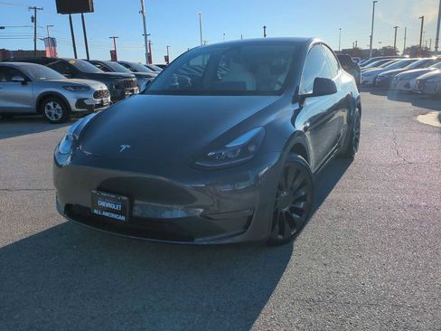 Used 2023 Tesla Model Y Performance image 1