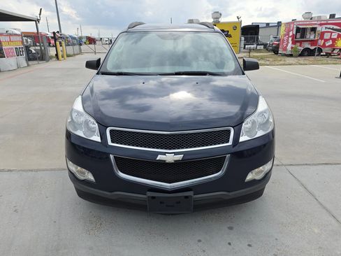 Used 2011 Chevrolet Traverse LS image 4