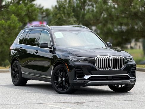 Used 2019 BMW X7 xDrive50i w/ Premium Package AWD/4WD image 13