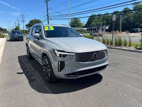 Certified 2025 Volvo XC90 B6 Plus AWD/4WD image 6