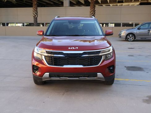 Used 2025 Kia Seltos S FWD image 2