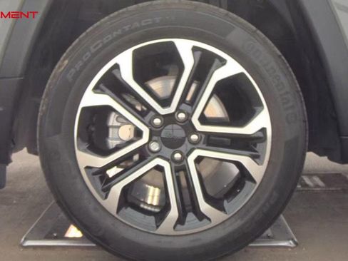 Used 2022 Jeep Compass Limited image 15