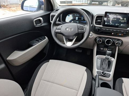 New 2026 Hyundai Venue SEL FWD image 9