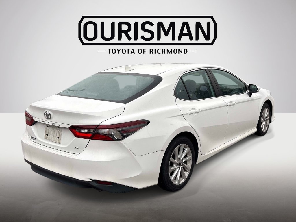 Used 2024 Toyota Camry LE w/ Convenience Package FWD image 5