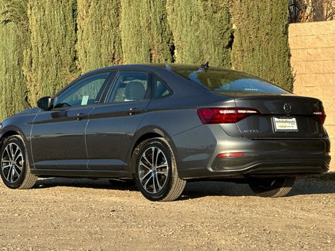 Certified 2023 Volkswagen Jetta Sport image 6