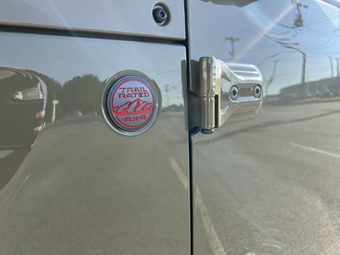 Used 2025 Jeep Wrangler Unlimited Rubicon image 37