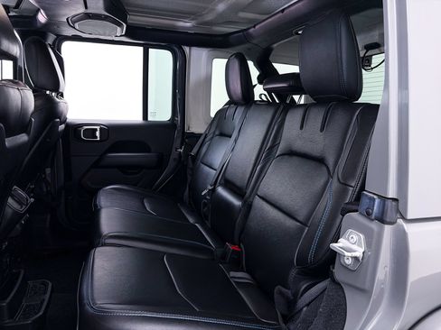 Used 2022 Jeep Wrangler Unlimited Rubicon 4xe w/ Safety Group AWD/4WD image 36