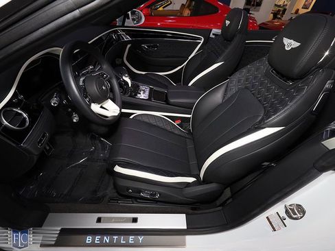 Used 2024 Bentley Continental GT Speed image 15