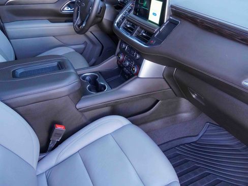 Used 2024 Chevrolet Tahoe Z71 w/ Luxury Package image 10