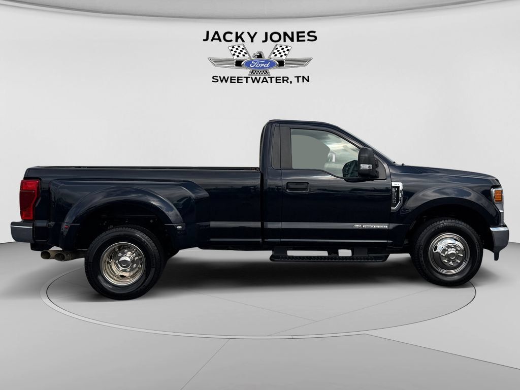 Certified 2022 Ford F350 XLT RWD image 6