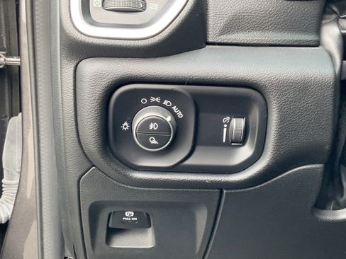 Used 2023 RAM 1500 Big Horn AWD/4WD image 29