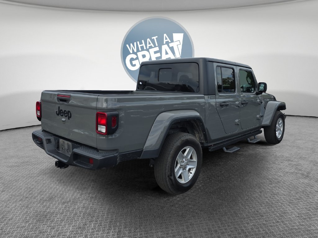 Used 2022 Jeep Gladiator Sport AWD/4WD image 3