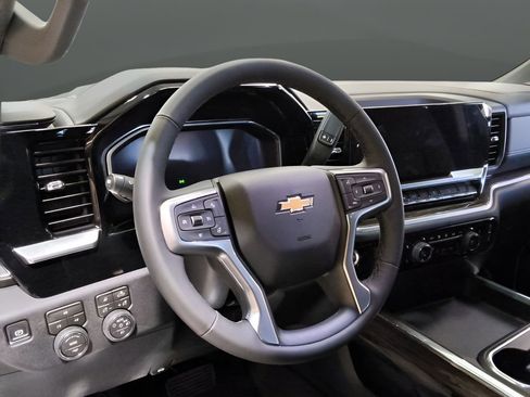 Used 2026 Chevrolet Silverado 2500 LT AWD/4WD image 8