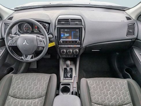 Used 2026 Mitsubishi Outlander Sport LE AWD/4WD image 13