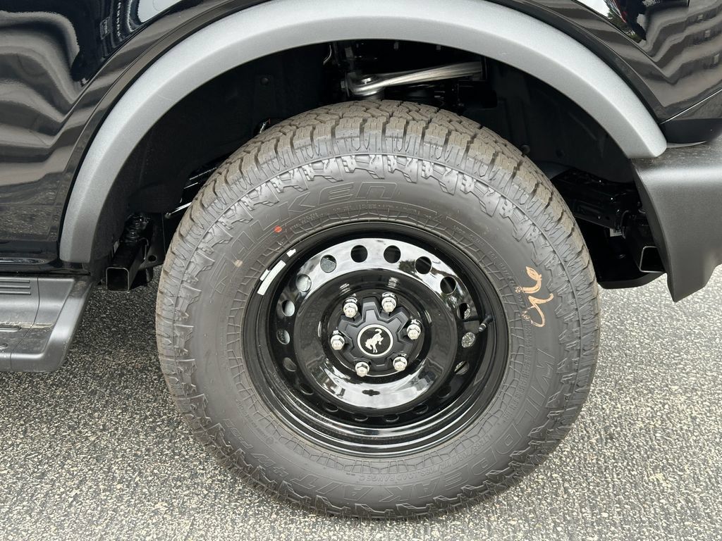 New 2026 Ford Bronco Outer Banks AWD/4WD image 13