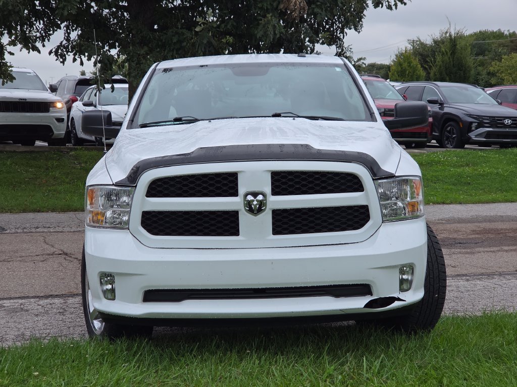 Used 2017 RAM 1500 Express w/ Express Value Package AWD/4WD image 2