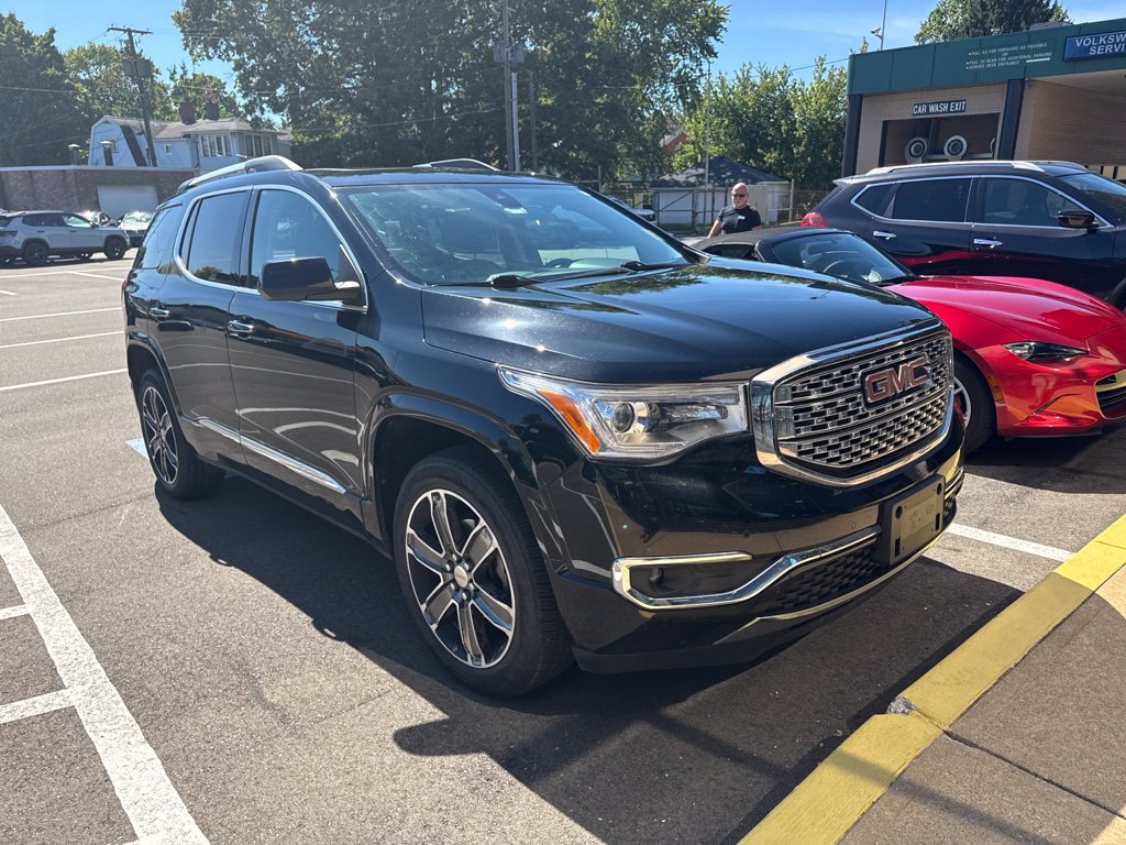 Used 2019 GMC Acadia Denali AWD/4WD image 3