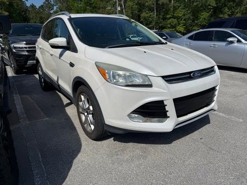 Used 2016 Ford Escape Titanium image 2