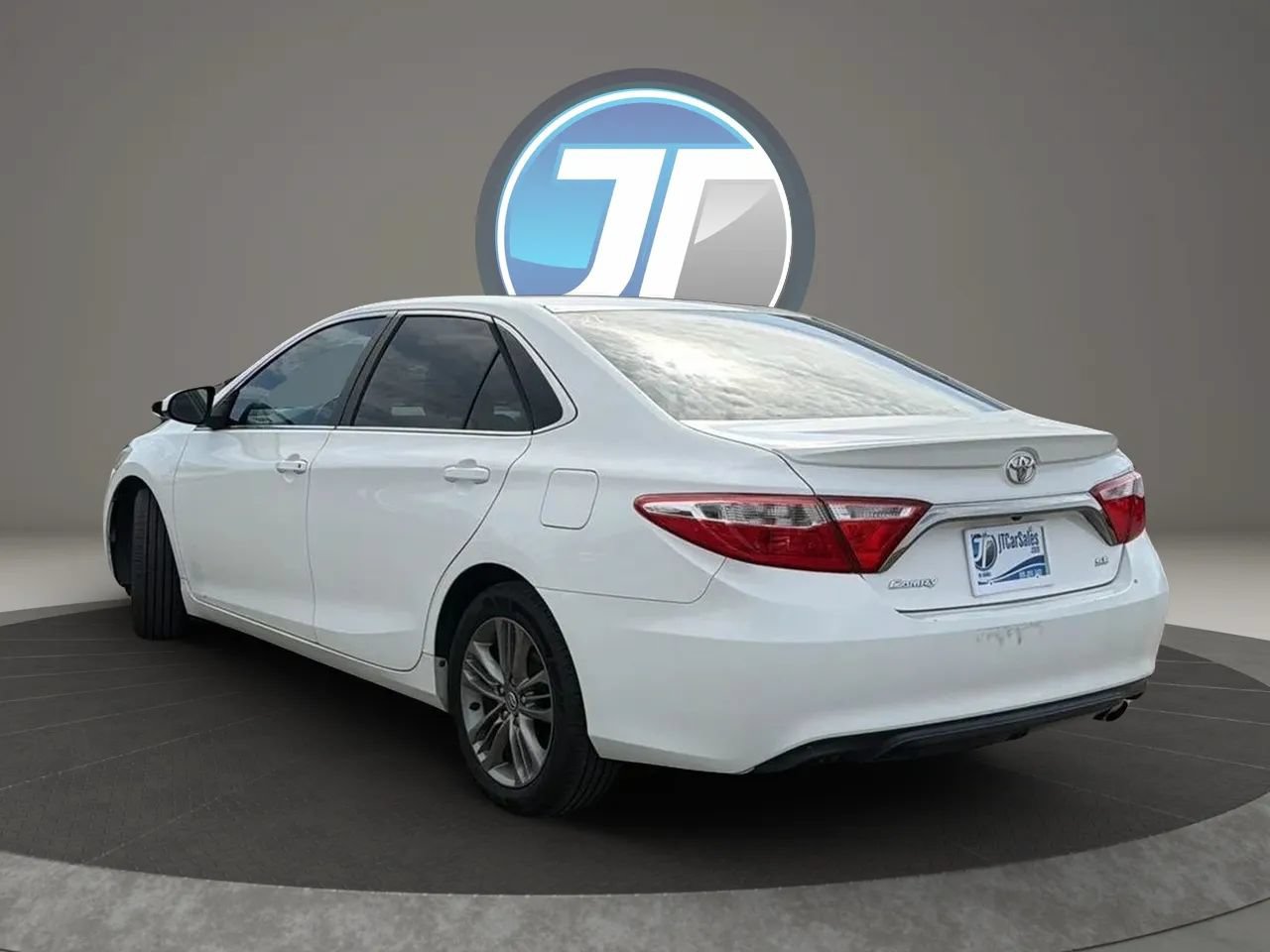 Used 2017 Toyota Camry SE FWD image 14