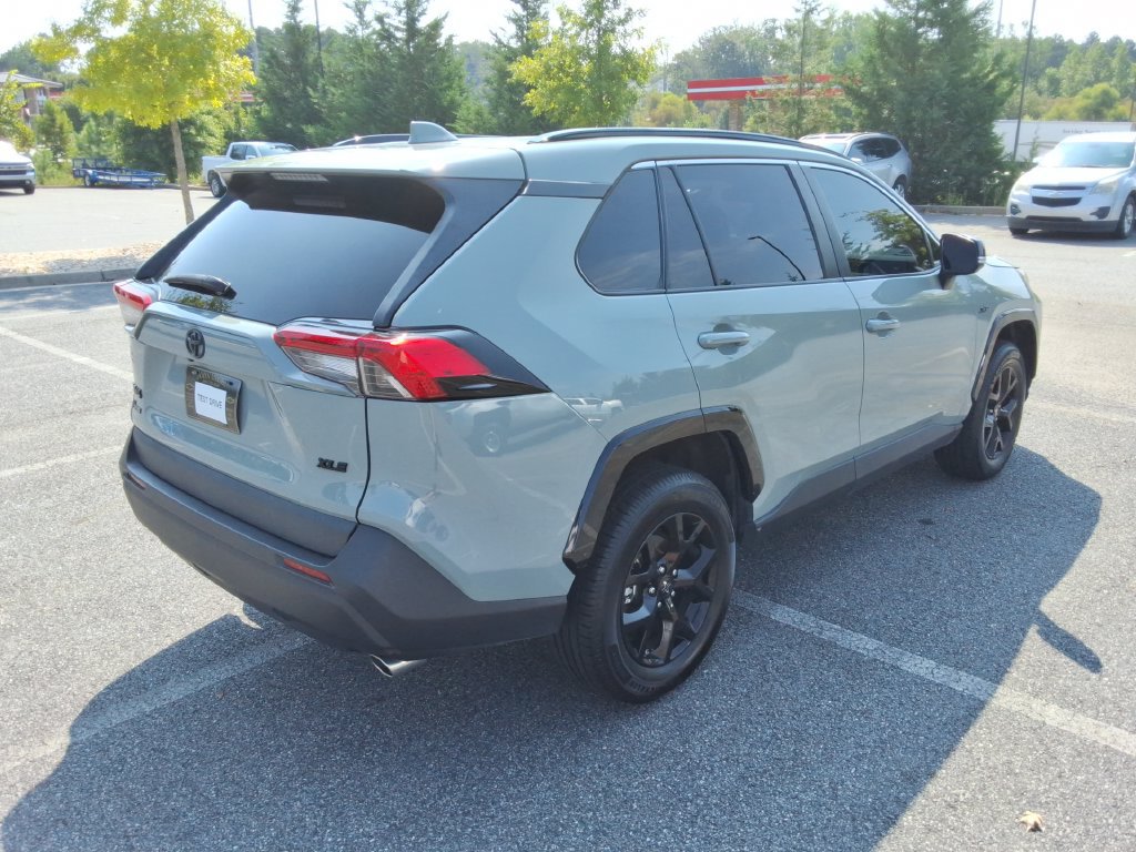 Used 2023 Toyota RAV4 XLE w/ Convenience Package FWD image 5