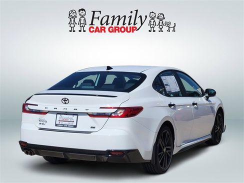 New 2026 Toyota Camry Hybrid image 4
