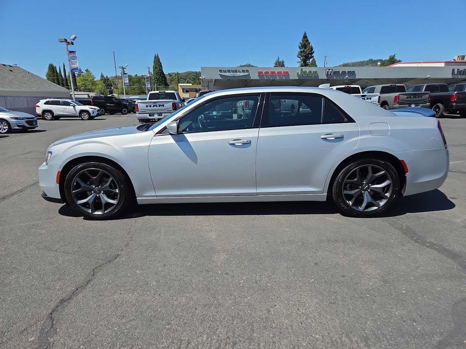 Used 2021 Chrysler 300 S RWD image 11