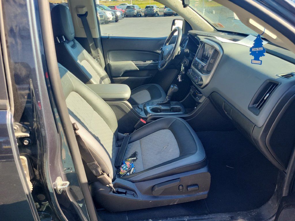 Used 2019 Chevrolet Colorado Z71 AWD/4WD image 11