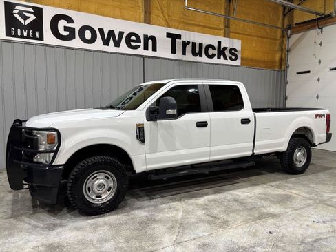 Used 2022 Ford F250 XL w/ Power Equipment Group AWD/4WD image 4