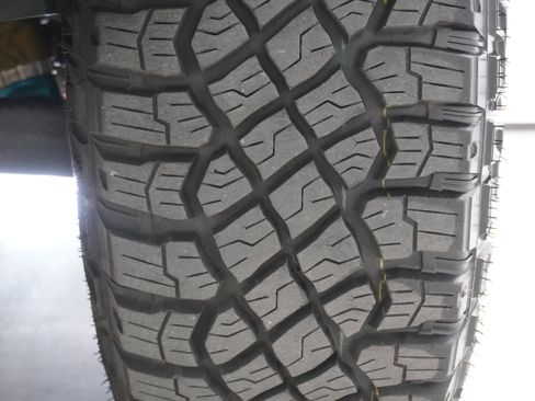 Used 2022 Chevrolet Silverado 1500 ZR2 w/ Technology Package image 33