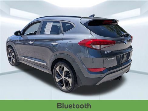 Used 2017 Hyundai Tucson Limited w/ Limited Ultimate Package 03 FWD image 4