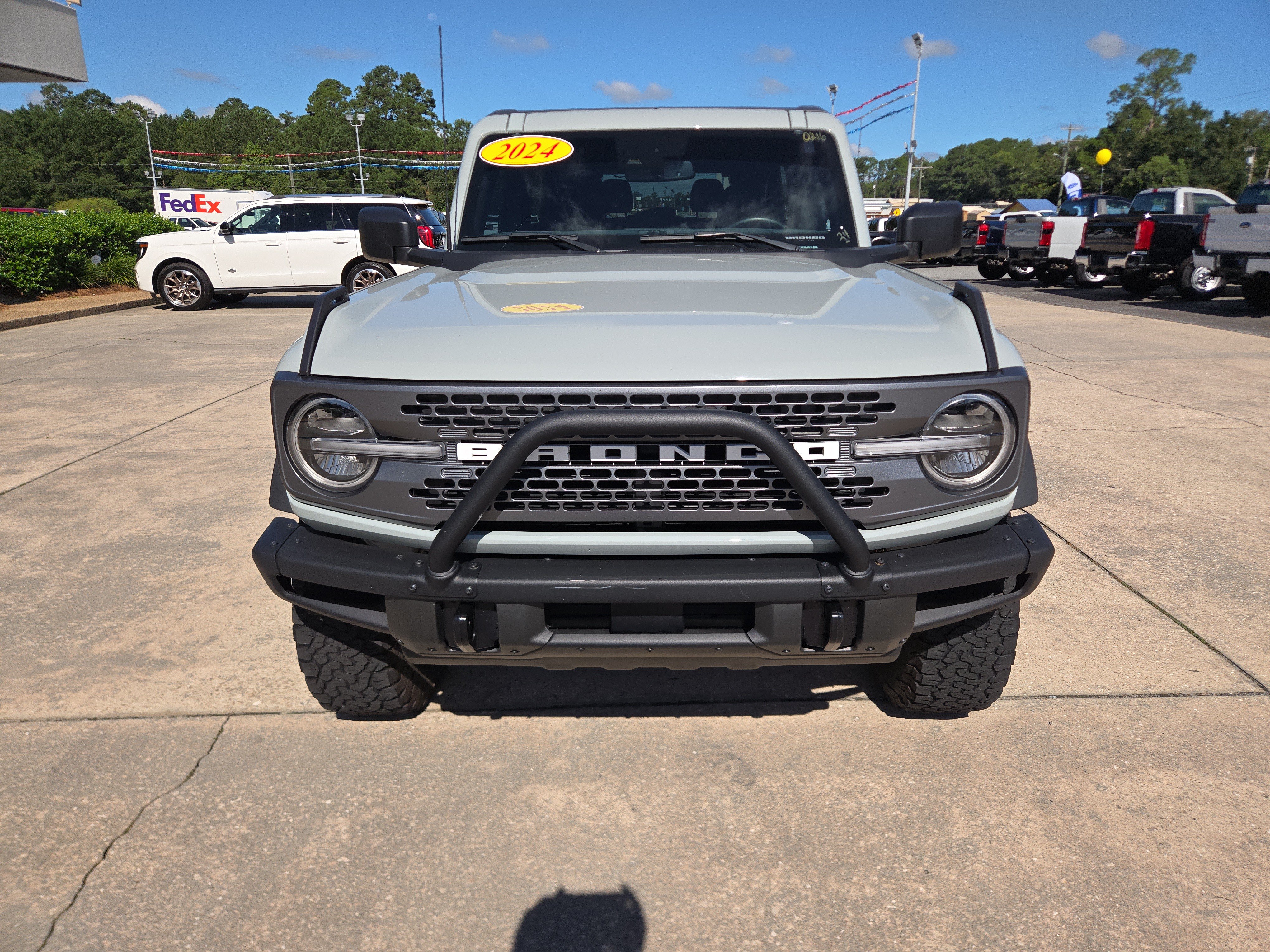 Used 2024 Ford Bronco Badlands AWD/4WD image 3