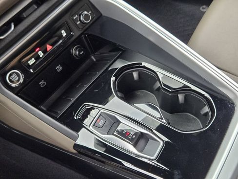 Certified 2025 Audi Q5 Premium Plus AWD/4WD image 25