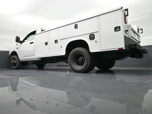 New 2026 RAM 3500 Tradesman AWD/4WD image 21