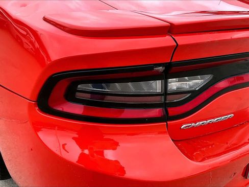 Used 2017 Dodge Charger SXT w/ Plus Group image 28
