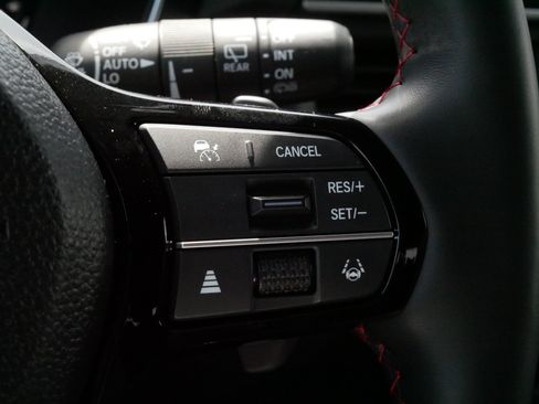 Used 2025 Honda Pilot Black Edition image 26