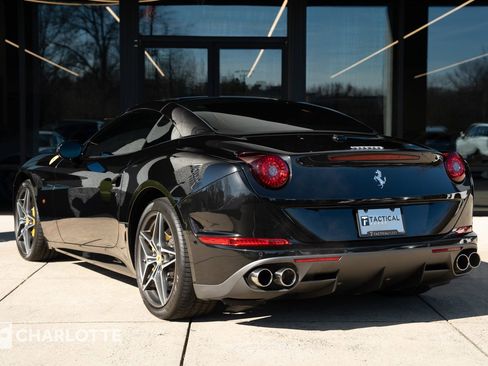 Used 2016 Ferrari California T image 12