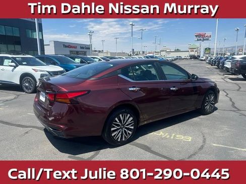 Used 2025 Nissan Altima 2.5 SV AWD/4WD image 12