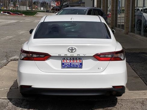Used 2023 Toyota Camry LE image 4