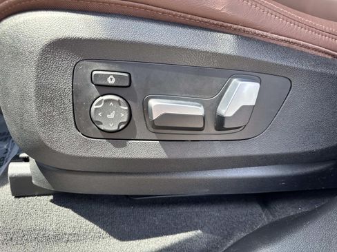 Used 2022 BMW X5 xDrive40i w/ Premium Package AWD/4WD image 18