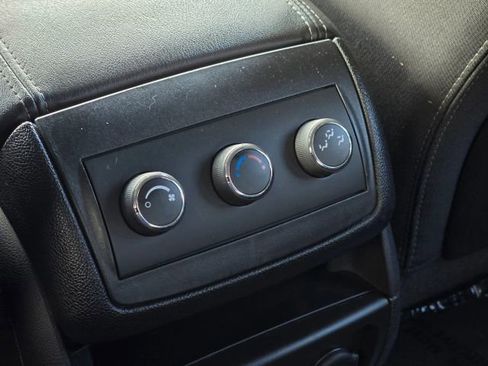 Used 2015 Chevrolet Traverse LT w/ Style and Technology Package image 31