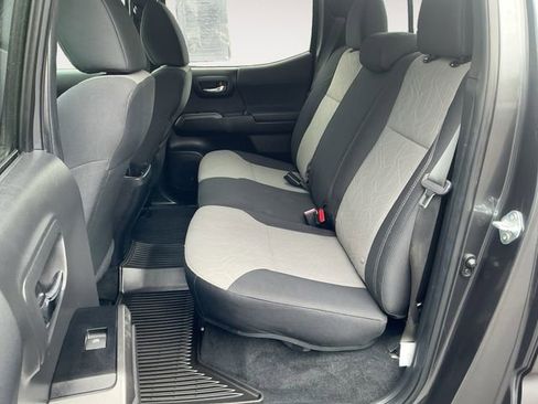 Used 2023 Toyota Tacoma TRD Sport image 13