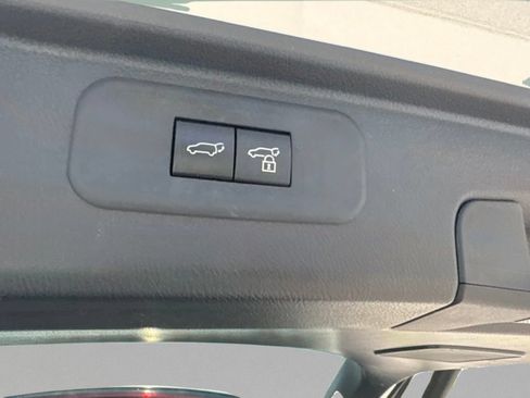 Used 2024 Toyota Grand Highlander AWD Hybrid image 9