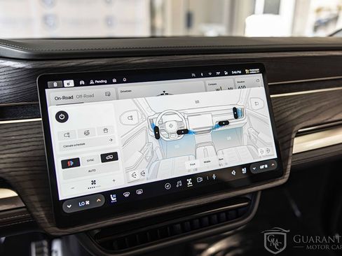 Used 2023 Rivian R1S Launch Edition image 27