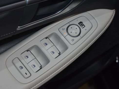 Used 2024 Hyundai Sonata Limited image 6