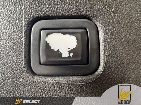 Used 2021 Chevrolet Blazer RS w/ Enhanced Convenience Package FWD image 12