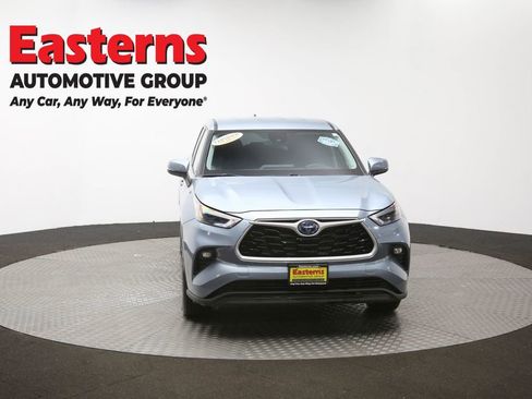 Used 2023 Toyota Highlander LE image 52