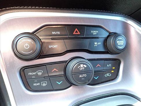 Used 2017 Dodge Challenger SXT RWD image 15