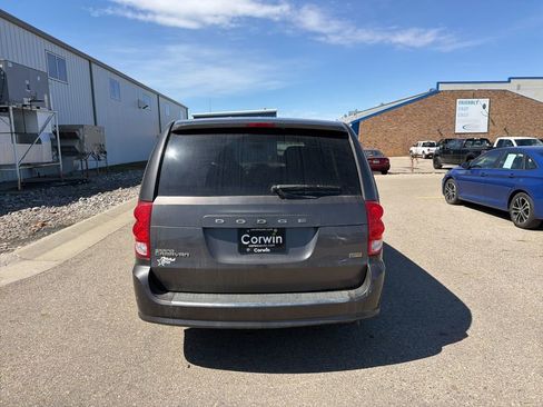 Used 2016 Dodge Grand Caravan SE w/ Quick Order Package 29E SE FWD image 7