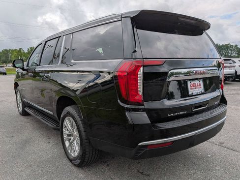 Used 2023 GMC Yukon XL SLT w/ SLT Luxury Package AWD/4WD image 8